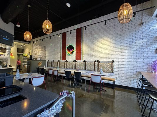 Vic's Pizzeria by null