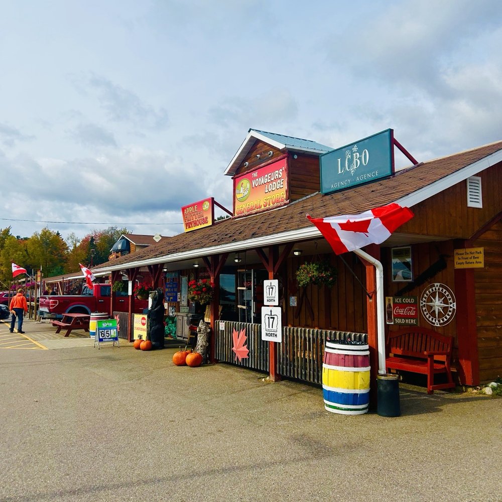 Voyageurs' Lodge - Lodge/ fry house - Hotels Near Me - Batchawana Bay, Ontario Voyageurs' Lodge - Lodge/ fry house - Hotels Near Me - Batchawana Bay, Ontario