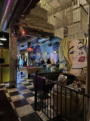Bina's by null