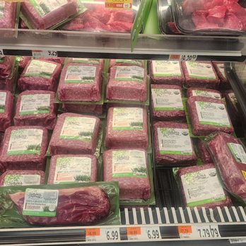 Stop & Shop - Nature's Promise Organic/Grass fed Halal Beef! 80/20 brick for $6.99, 90/10 brick for $8.29, they've got streaks too! - Grocery Near Me - Yonkers, New York Stop & Shop - Nature's Promise Organic/Grass fed Halal Beef! 80/20 brick for $6.99, 90/10 brick for $8.29, they've got streaks too! - Grocery Near Me - Yonkers, New York