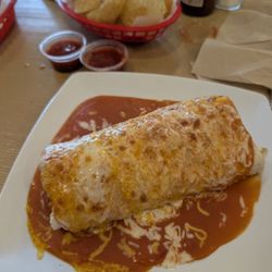 Coyote's Mexican Cafe - Wet burrito