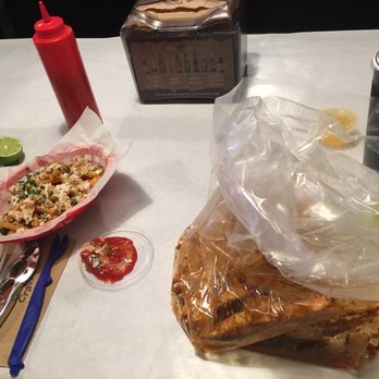 The Boiling Crab - 1 lb. of delicious snow crab legs - Seafood Near Me - Plano, Texas