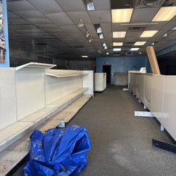 Kee's Aquarium & Pets - They are no longer open Not sure if they moved. Website does not exist