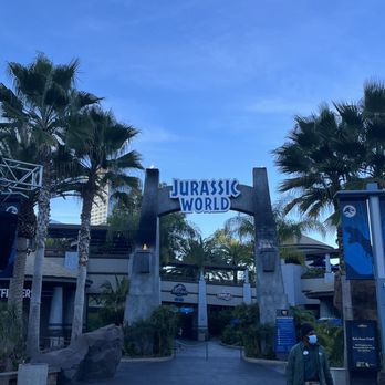 Jurassic World The Ride - Park gate - Amusement Parks Near Me - Universal City, California