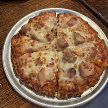 Mountain Mike's Pizza - Chicken pizza - Pizza Near Me - Oxnard, California Mountain Mike's Pizza - Chicken pizza - Pizza Near Me - Oxnard, California