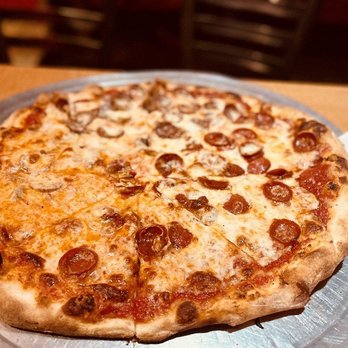 Steve's Pizza - Pepperoni pizza done right - Pizza Near Me - Miami, Florida