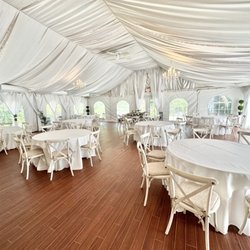 The Elkridge Furnace Inn - Inside tent space