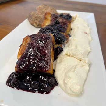 Scratch - Blueberry French toast - Breakfast & Brunch Near Me - Independence, Ohio