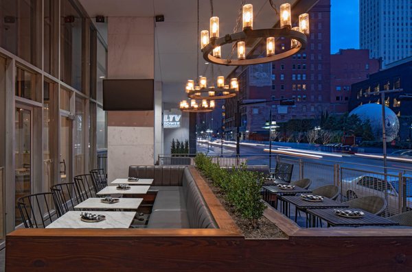 Elm Street Cask & Kitchen by null