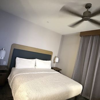 Homewood Suites by Hilton Coppell DFW Airport North - King size bed - Hotels Near Me - Coppell, Texas