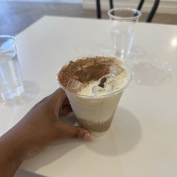 Crème Coffee - Coffee & Tea Near Me - Sacramento, California Crème Coffee - Coffee & Tea Near Me - Sacramento, California