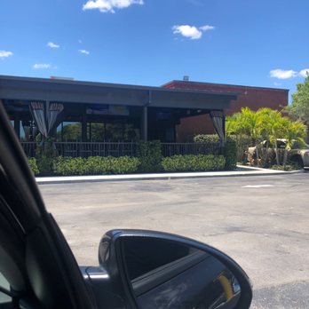 Applebee's Grill + Bar - Car side togo - Sports Bars Near Me - Ft. Pierce, Florida