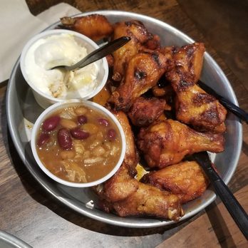 Edley's Bar-B-Que - Chicken wings with baked beans and banana pudding. - Barbeque Near Me - Nashville, Tennessee Edley's Bar-B-Que - Chicken wings with baked beans and banana pudding. - Barbeque Near Me - Nashville, Tennessee