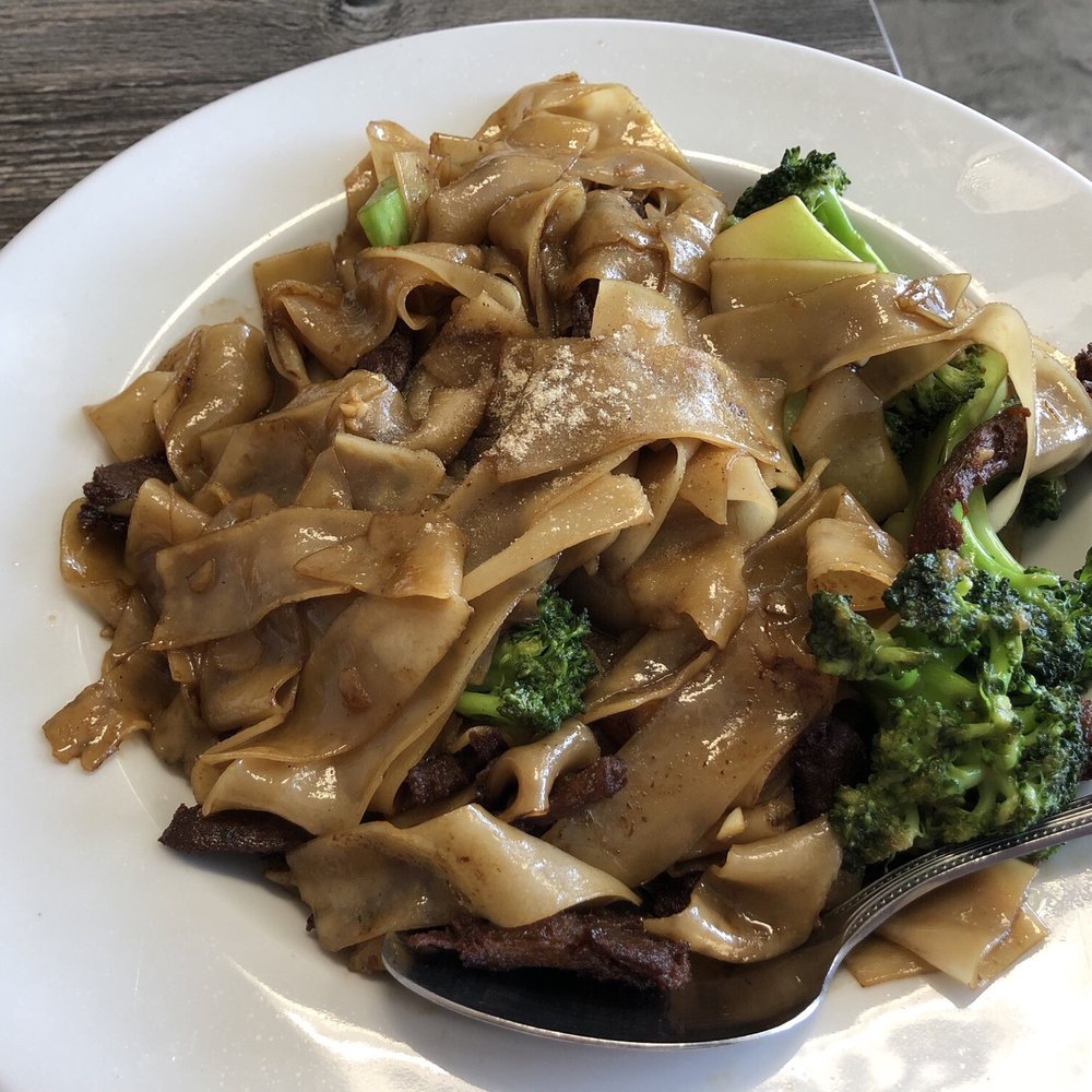 My Vegan - Pad See You with beef - Thai Near Me - Pasadena, California My Vegan - Pad See You with beef - Thai Near Me - Pasadena, California