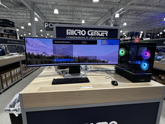 Micro Center by null