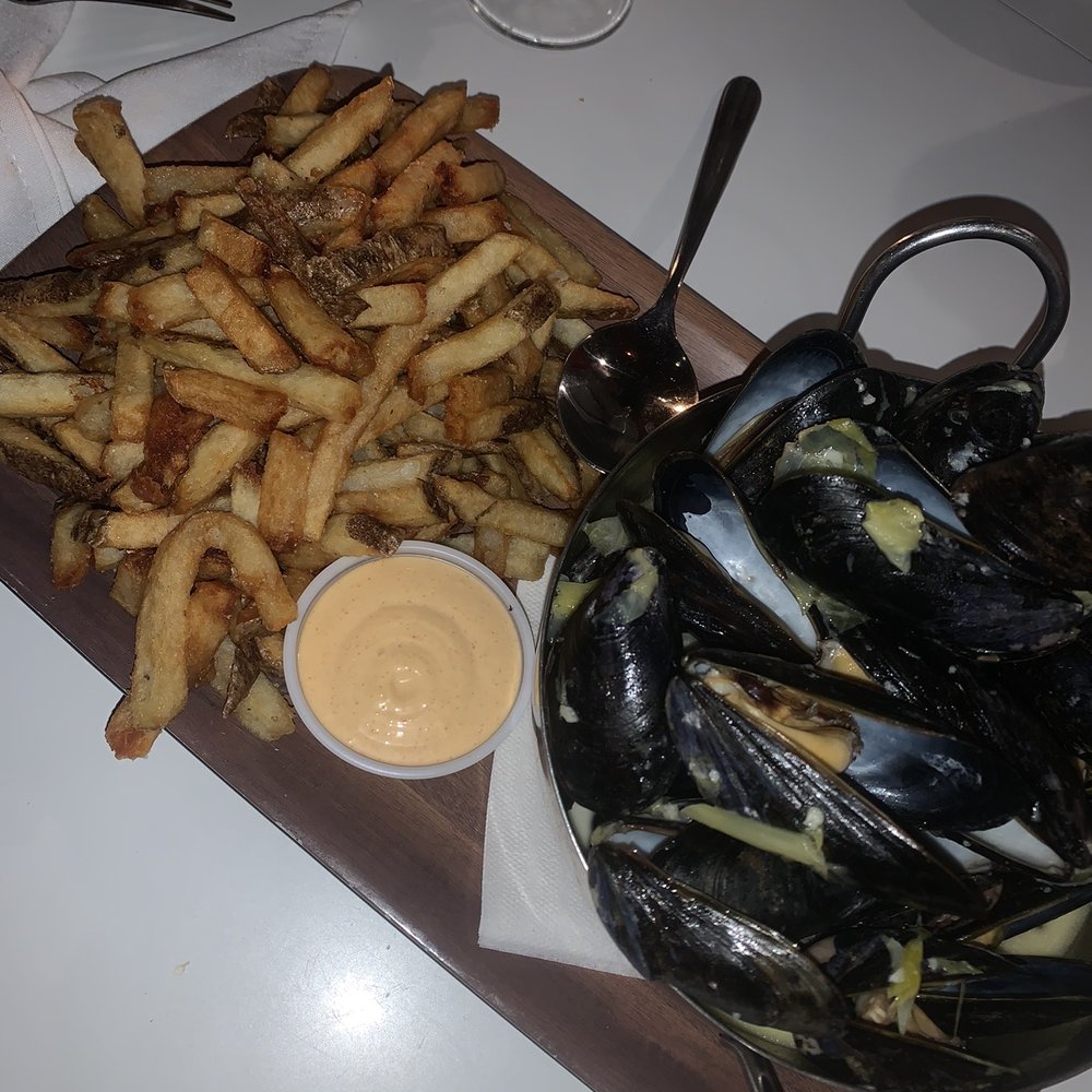 Le Hibou - Muscles!! - Cafes Near Me - Wakefield, Quebec Le Hibou - Muscles!! - Cafes Near Me - Wakefield, Quebec