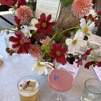 Floraltique - Bridal shower floral arrangement - Floral Designers Near Me - Newport Beach, California
