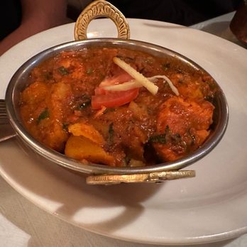 Himalayan - Chicken Vindaloo - Himalayan/Nepalese Near Me - Windsor, California