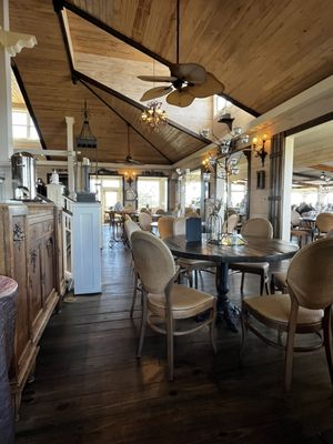 Wolf Mountain Vineyards by null