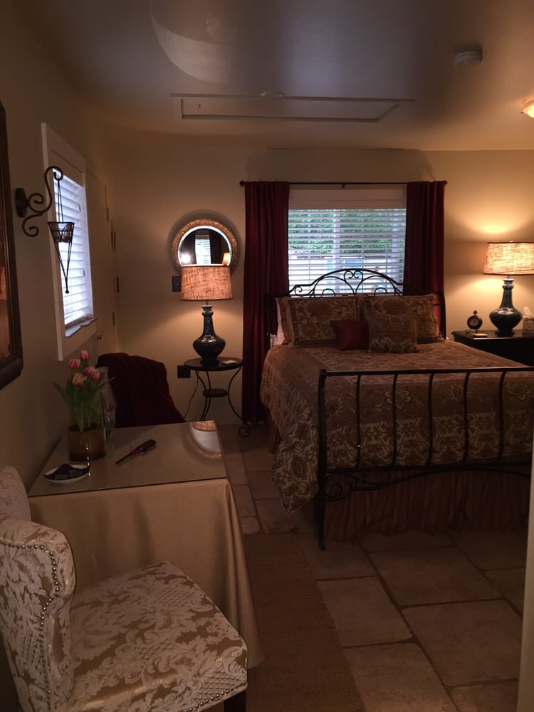 COBBLESTONE COTTAGES BED & BREAKFAST Updated September 2024 2281