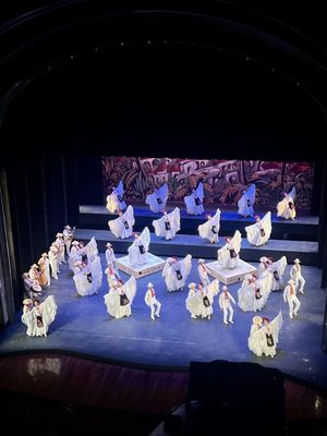 Ballet Folklórico de México by null