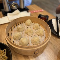 Dough Zone Dumpling House - Sugar Land - ig: @whatsviveating | chicken xiao long bao