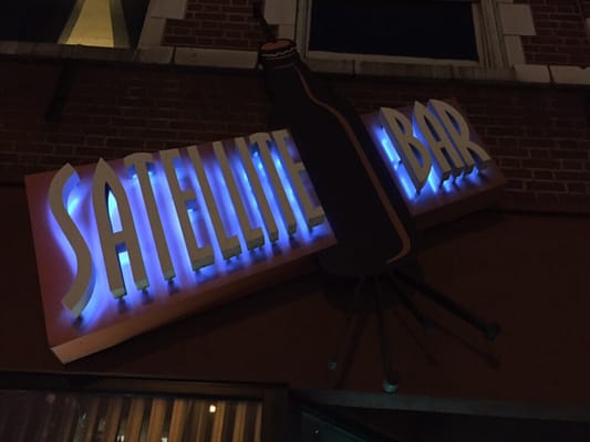 Satellite Bar by null