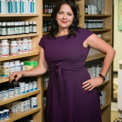 Paramount Wellness - Dr. Erika leads a team of Practitioners at Paramount Wellness