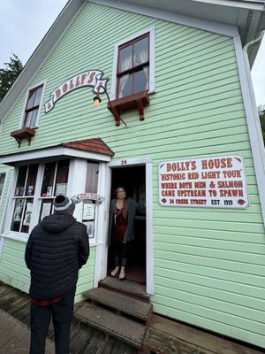 Dolly's House by null