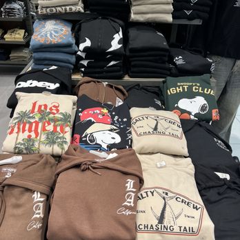 Tillys - Shoe Stores Near Me - Los Angeles, California