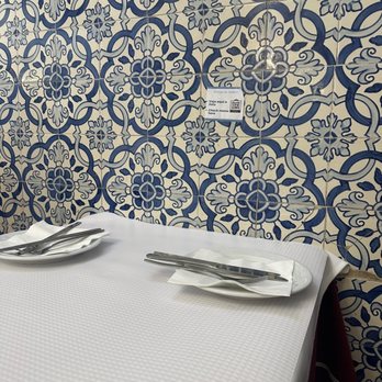 Adega de Belem - Cafes Near Me - Lisbon, 11
