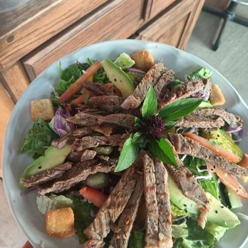 Barriles Grill - Ensalada con carne asada - Seafood Near Me - Los Barriles, BCS Barriles Grill - Ensalada con carne asada - Seafood Near Me - Los Barriles, BCS