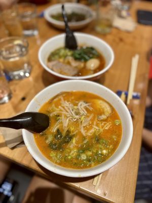 Mẹcha Noodle Bar by null