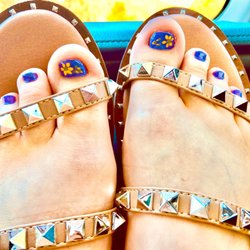 Nails By Anna - Lavender and yellow flower pedicure by Ha (Anna)