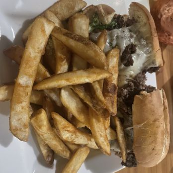 O'Callahans Publick House - Cheesesteak - Irish Pub Near Me - Mocksville, North Carolina