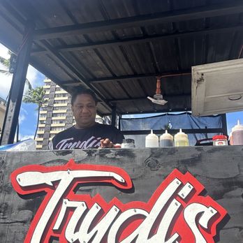 Trydis  BBQ - Logo - Food Trucks Near Me - Honolulu, Hawaii