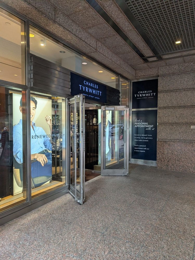 Charles Tyrwhitt Logo