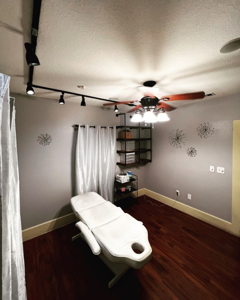 Wax Therapy by April Logo