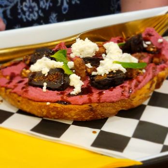 Craft & Common - Fig & Hummus Toast - Coffee & Tea Near Me - Orlando, Florida