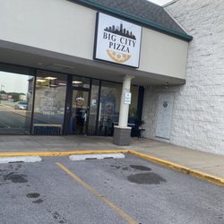 Big City Pizza - Outside