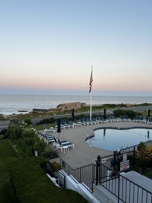 Atlantis Oceanfront Inn Hotel & Breakfast Café In Gloucester, MA by null