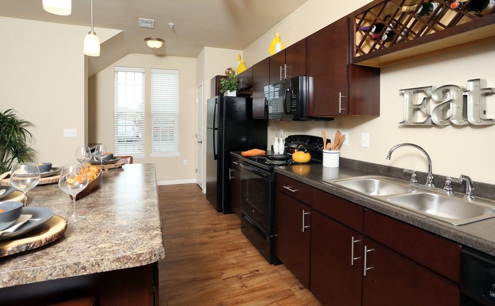 SPRINGS AT APPLE VALLEY APARTMENTS Updated August 2024 35 Photos