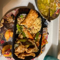 Happy Garden - Chicken w Chinese vegetables, a egg roll and egg drop soup! .