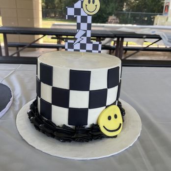 Sheryl's Sweet Creation - Smash Cake - Cupcakes Near Me
