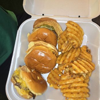 Smalls Sliders - 3 biggie smalls - Burgers Near Me - Ellisville, Missouri