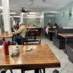 Sea Man's Seafood - Inside