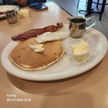 Squeeze-In Restaurant & Deck - Daily Secoal split for us. We adfed one egg. It was supposed to be one panvake. - Breakfast & Brunch Near Me - Canyon City, Oregon