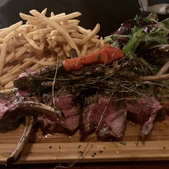 Jules Bistro - Rack of lamb - French Near Me - Toronto, Ontario