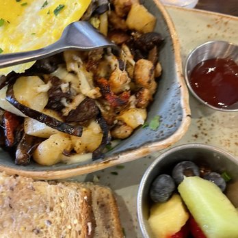 First Watch - Cafes Near Me - Bradenton, Florida
