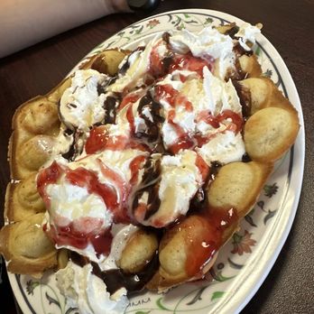 TRÀ Boba Tea - Egg Puff with whip crème and Nutella - Bubble Tea Near Me - Murrieta, California TRÀ Boba Tea - Egg Puff with whip crème and Nutella - Bubble Tea Near Me - Murrieta, California